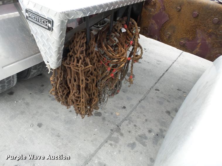 image for item K3446 2005 Peterbilt 378 semi truck