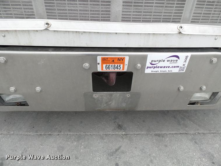 image for item K3446 2005 Peterbilt 378 semi truck