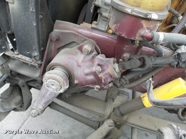 image for item K3446 2005 Peterbilt 378 semi truck