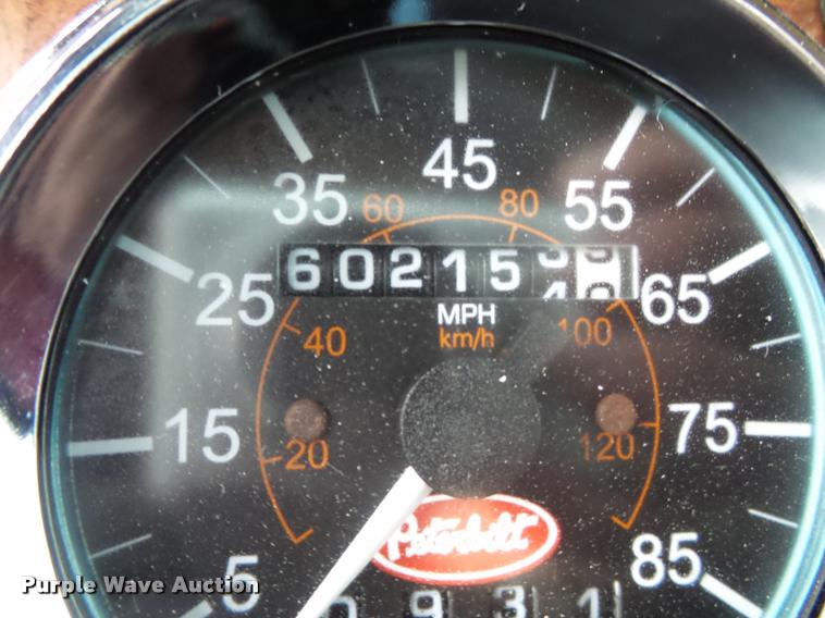 image for item K3446 2005 Peterbilt 378 semi truck