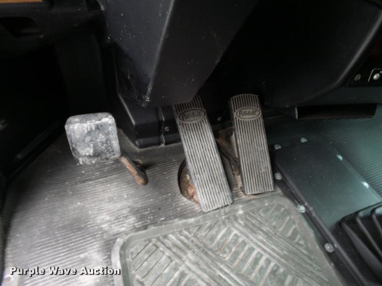 image for item K3446 2005 Peterbilt 378 semi truck