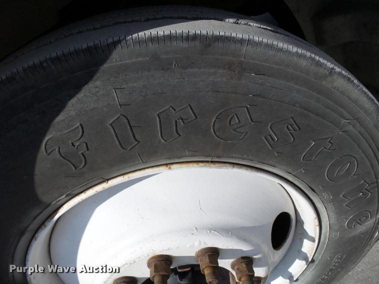 image for item K3449 1998 Peterbilt 377 semi truck