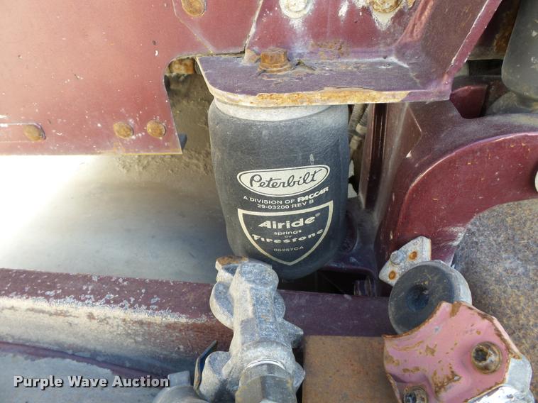 image for item K3449 1998 Peterbilt 377 semi truck