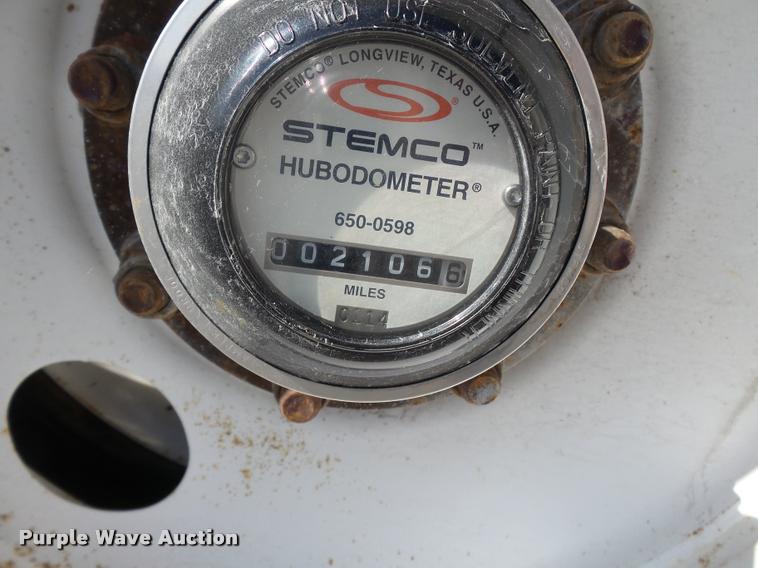 image for item K3449 1998 Peterbilt 377 semi truck