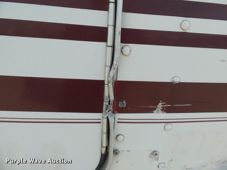 image for item K3449 1998 Peterbilt 377 semi truck