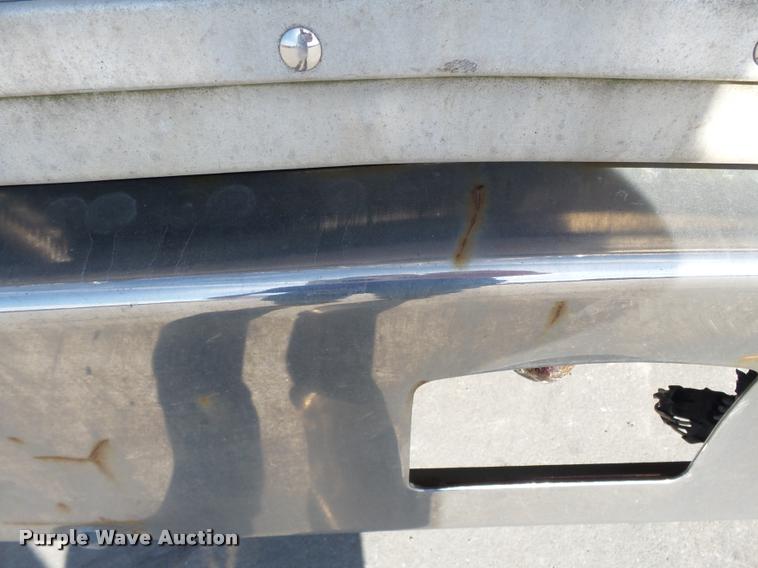 image for item K3449 1998 Peterbilt 377 semi truck