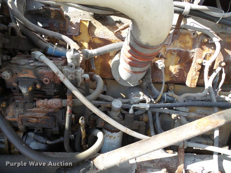 image for item K3449 1998 Peterbilt 377 semi truck