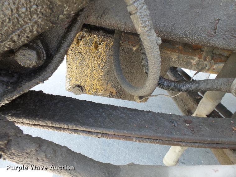 image for item K3449 1998 Peterbilt 377 semi truck