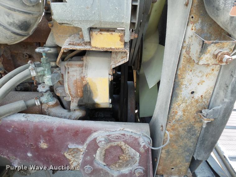 image for item K3449 1998 Peterbilt 377 semi truck