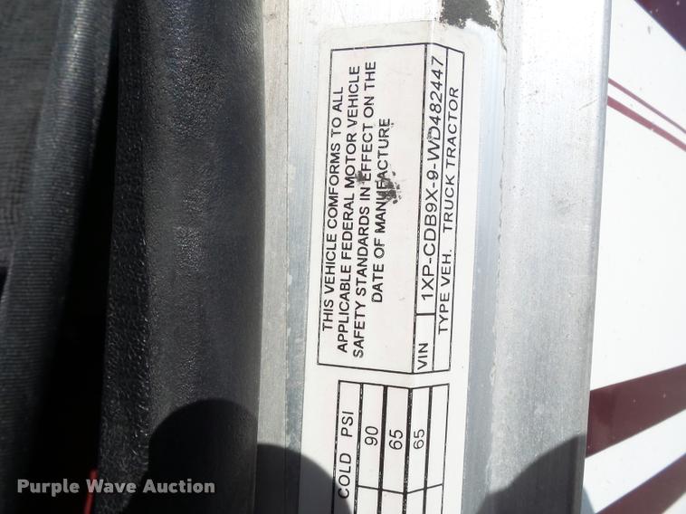 image for item K3449 1998 Peterbilt 377 semi truck