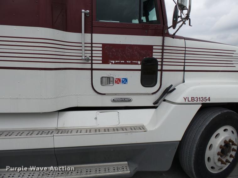 image for item K3451 2000 Freightliner FLD semi truck