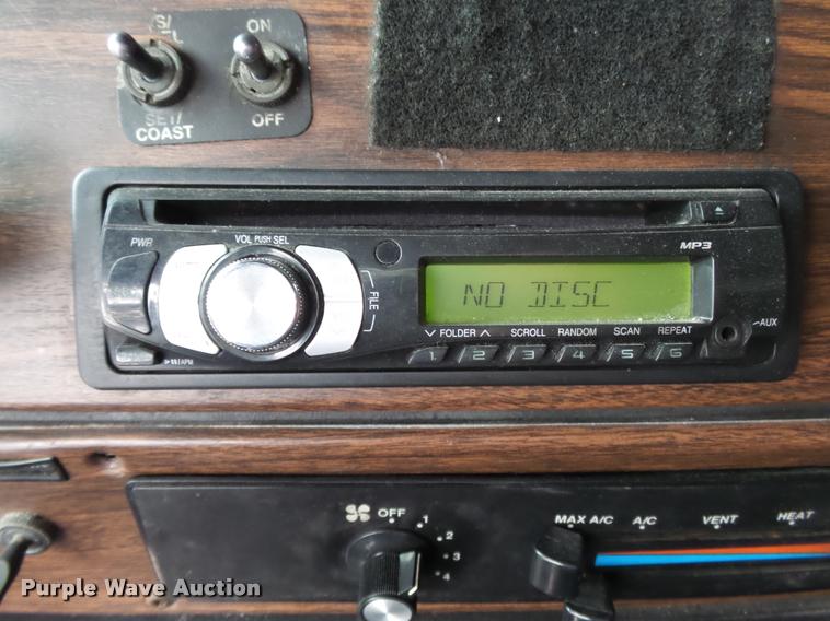 image for item K3451 2000 Freightliner FLD semi truck