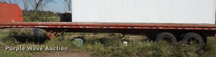 image for item K3724 1979 Dunham flatbed trailer