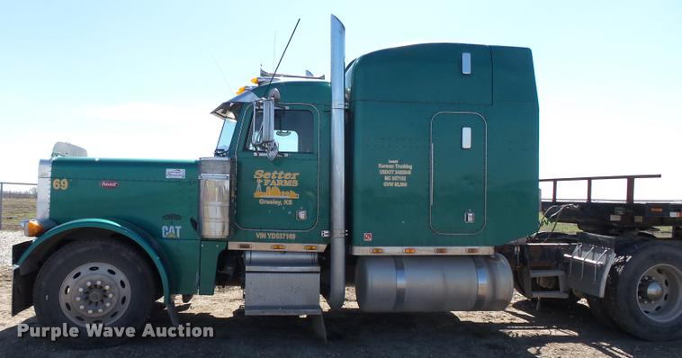 image for item K5119 2000 Peterbilt 379 semi truck