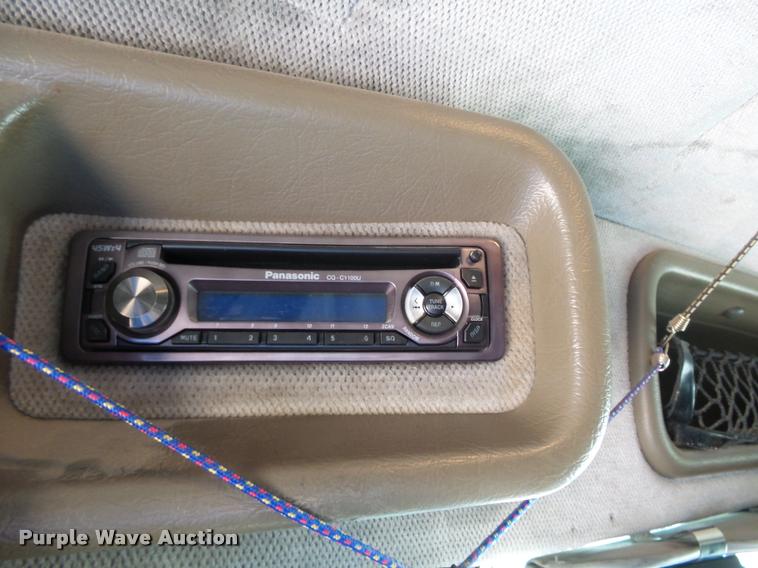 image for item K5119 2000 Peterbilt 379 semi truck