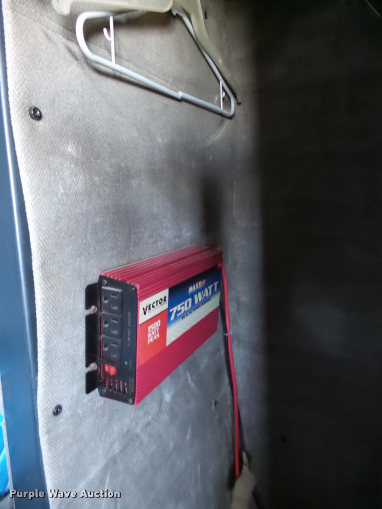 image for item K5119 2000 Peterbilt 379 semi truck