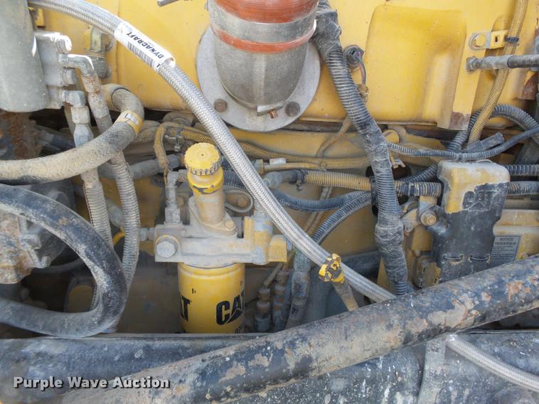 image for item K5119 2000 Peterbilt 379 semi truck