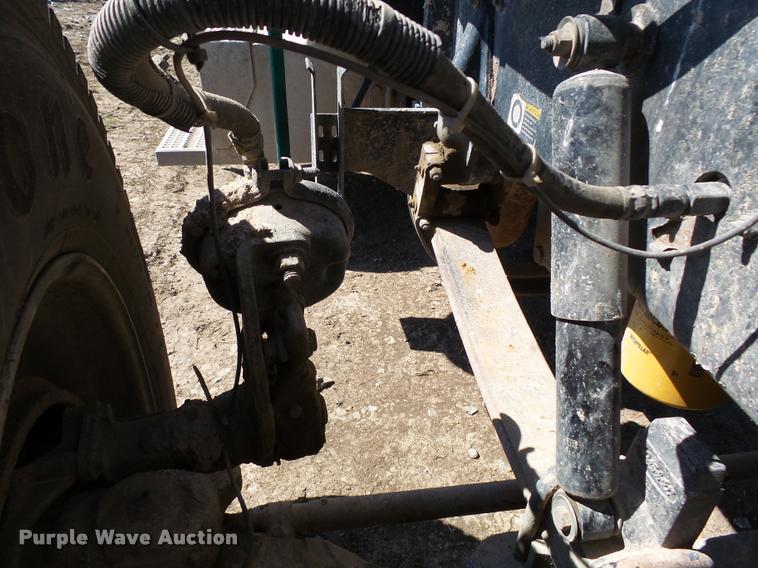 image for item K5119 2000 Peterbilt 379 semi truck