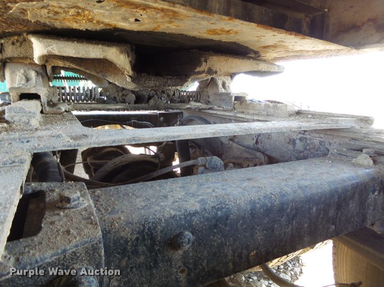 image for item K5119 2000 Peterbilt 379 semi truck