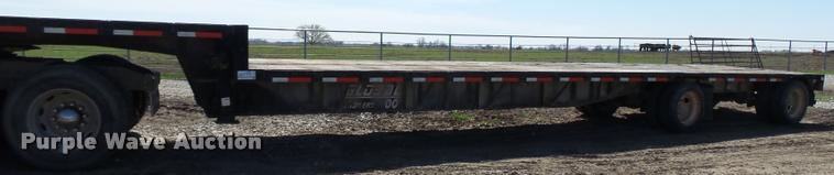 image for item K5120 2002 Global 4811SPD drop deck trailer