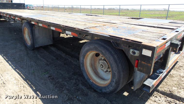 image for item K5120 2002 Global 4811SPD drop deck trailer