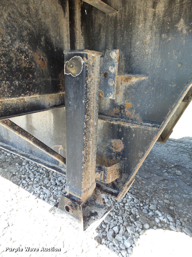 image for item K5120 2002 Global 4811SPD drop deck trailer