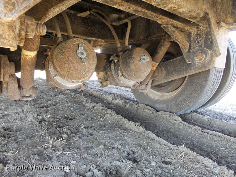 image for item K5120 2002 Global 4811SPD drop deck trailer