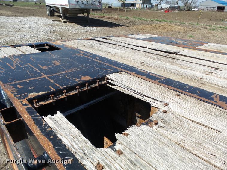 image for item K5120 2002 Global 4811SPD drop deck trailer