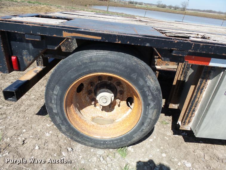image for item K5120 2002 Global 4811SPD drop deck trailer
