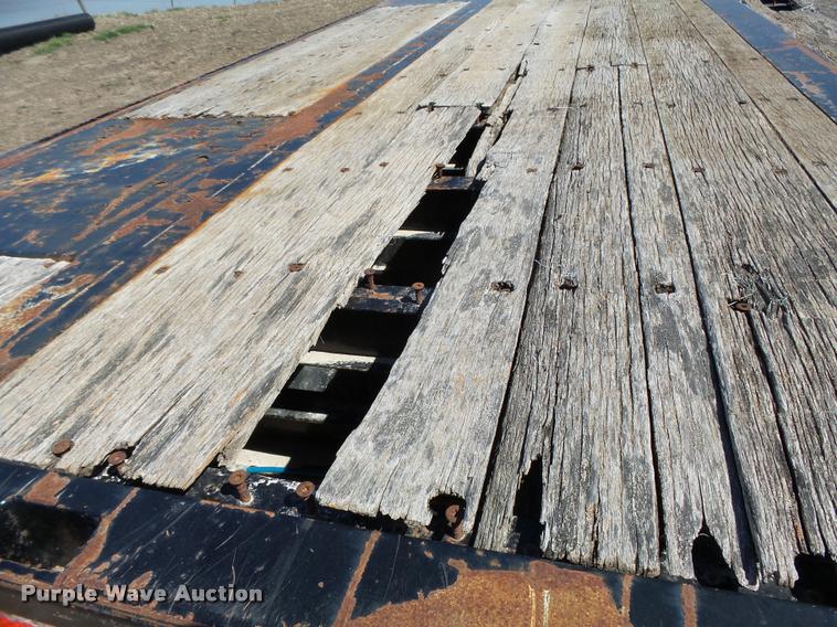 image for item K5120 2002 Global 4811SPD drop deck trailer