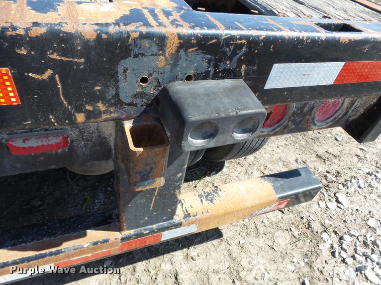 image for item K5120 2002 Global 4811SPD drop deck trailer