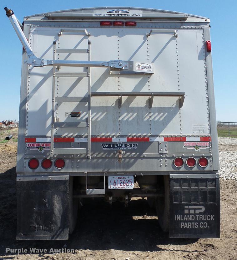 image for item K5121 2002 Wilson DWH400-C double hopper grain trailer