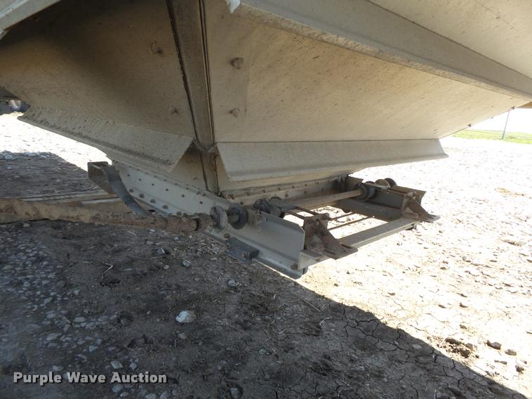 image for item K5121 2002 Wilson DWH400-C double hopper grain trailer