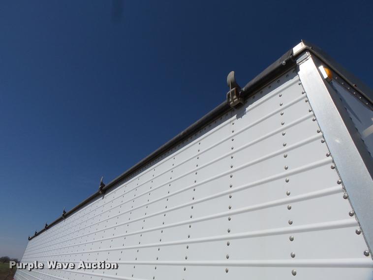 image for item K5121 2002 Wilson DWH400-C double hopper grain trailer
