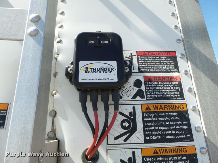 image for item K5121 2002 Wilson DWH400-C double hopper grain trailer