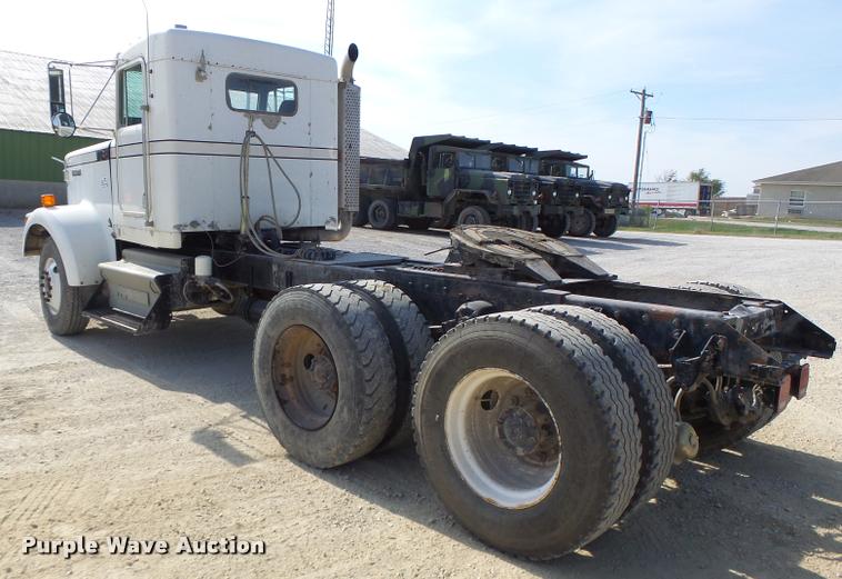 image for item K5634 1984 Kenworth semi truck