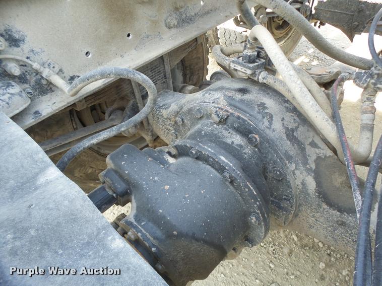 image for item K5634 1984 Kenworth semi truck