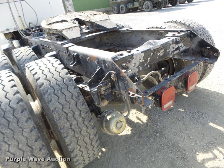 image for item K5634 1984 Kenworth semi truck