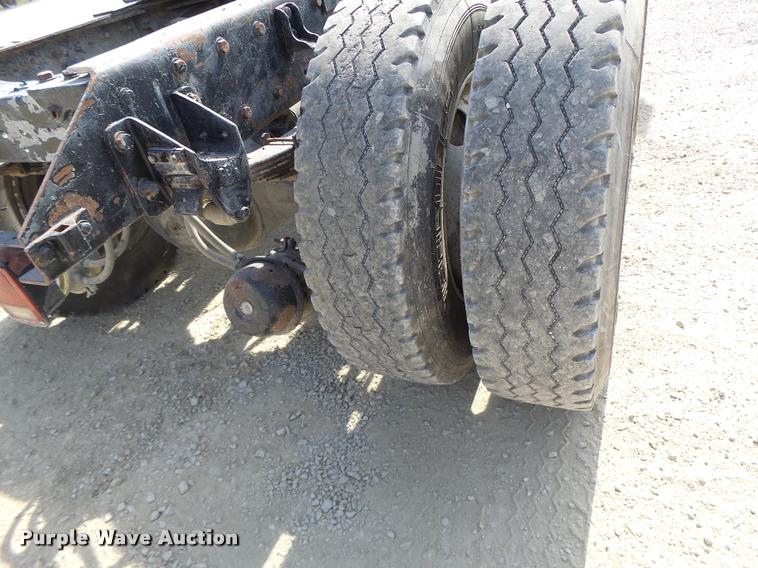 image for item K5634 1984 Kenworth semi truck