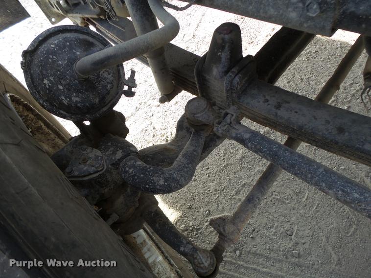 image for item K5634 1984 Kenworth semi truck