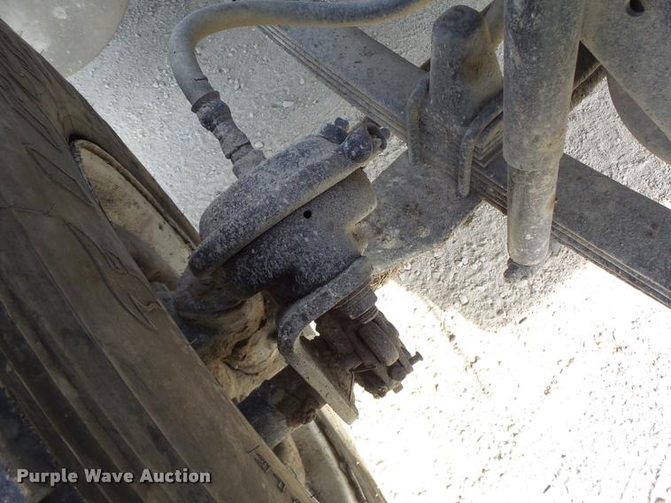 image for item K5634 1984 Kenworth semi truck