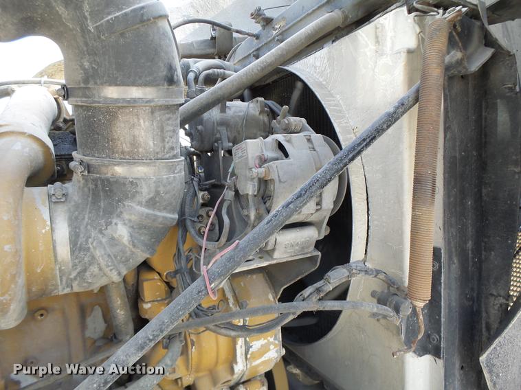 image for item K5634 1984 Kenworth semi truck