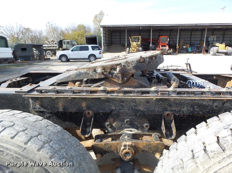 image for item K5641 1989 Peterbilt 357 semi truck