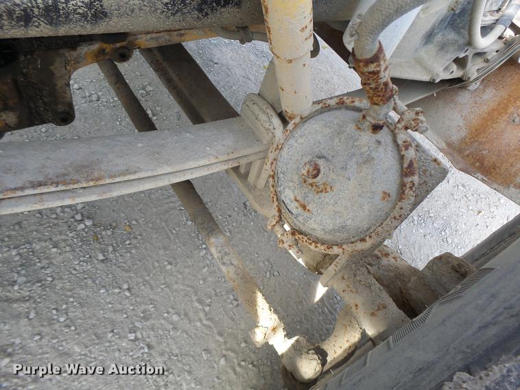 image for item K5641 1989 Peterbilt 357 semi truck