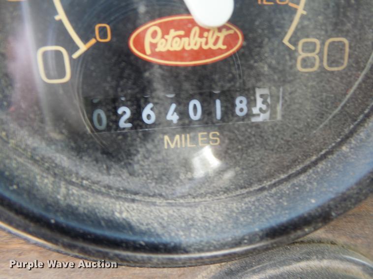 image for item K5641 1989 Peterbilt 357 semi truck