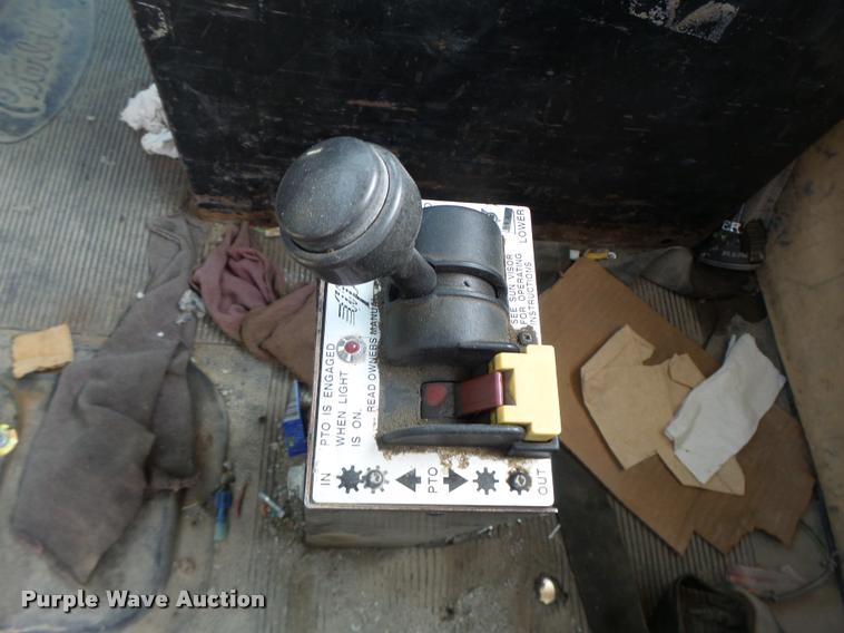 image for item K5641 1989 Peterbilt 357 semi truck