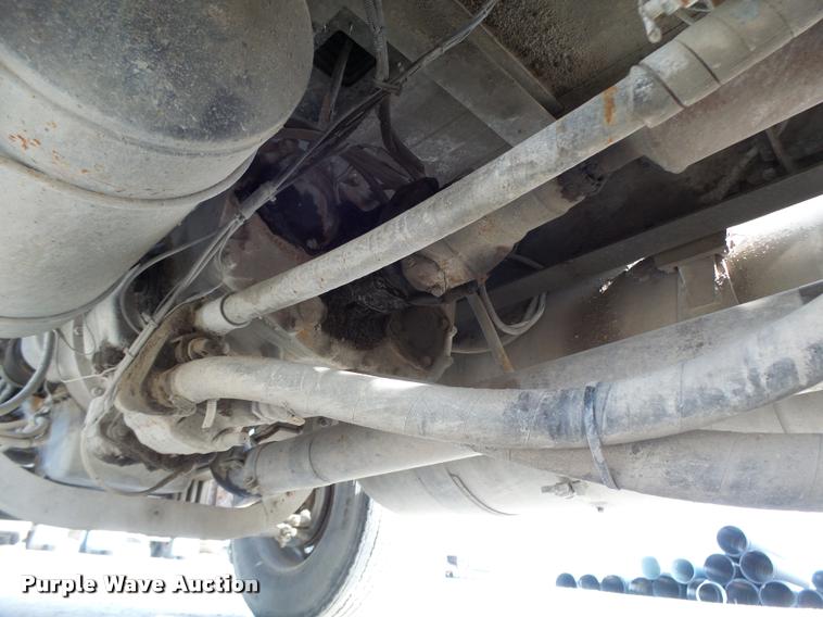 image for item K5641 1989 Peterbilt 357 semi truck