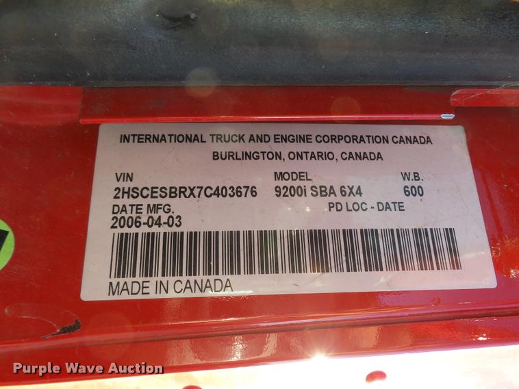 image for item L3290 2007 International 9200i semi truck
