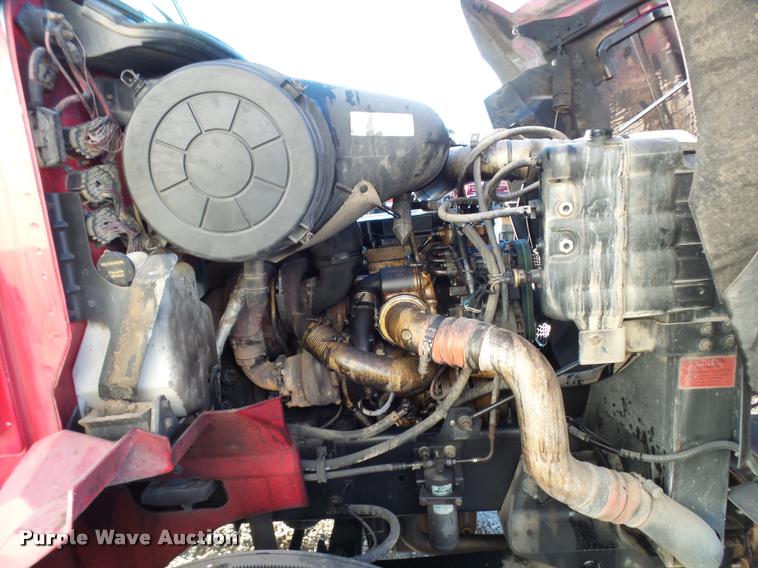 image for item L3290 2007 International 9200i semi truck