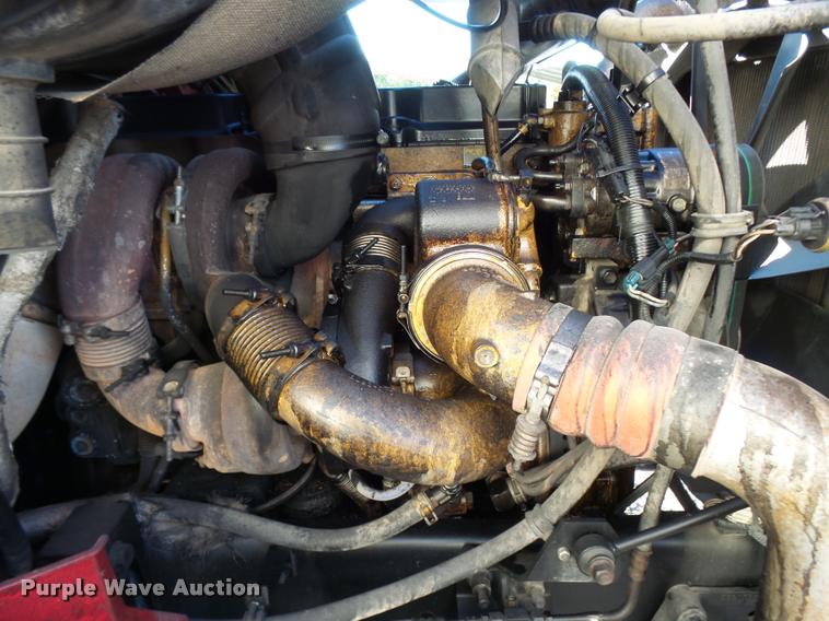 image for item L3290 2007 International 9200i semi truck